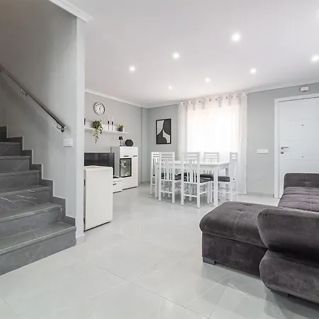 Casa Olivia With Pool Heating Fee Hébergement de vacances