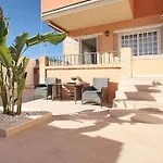 Дом отдыха Casa Olivia With Pool Heating Fee