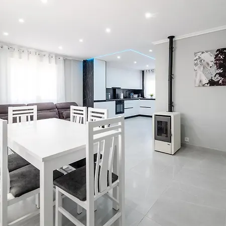 Casa Olivia With Pool Heating Fee