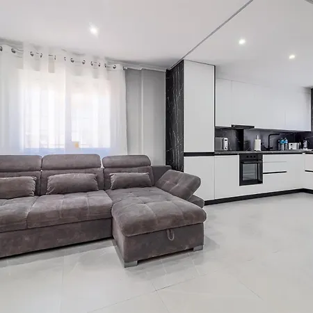 Casa Olivia With Pool Heating Fee *